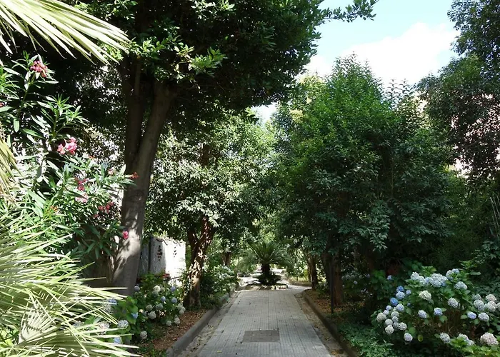בית הארחה Little London In *