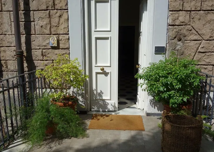 בית הארחה Little London In