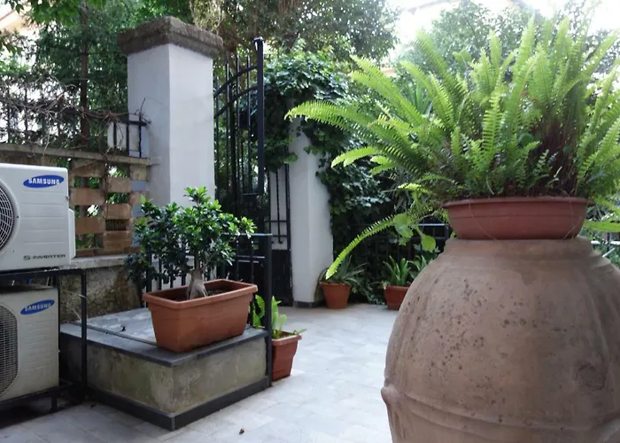 בית הארחה Little London In